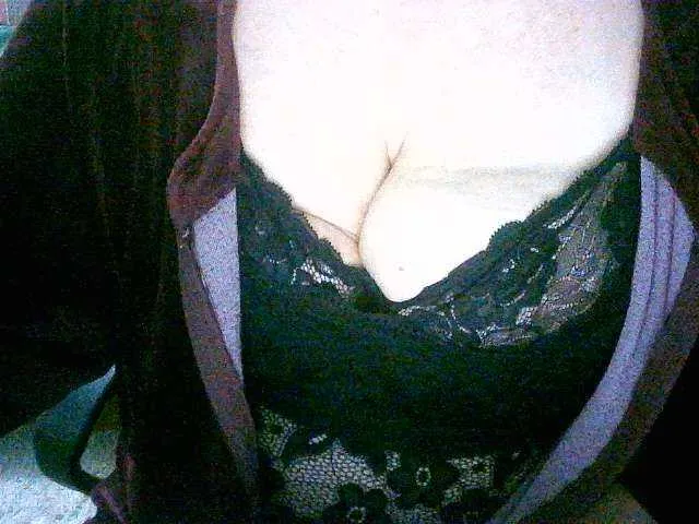 Live sex webcam photo for RomachkaT #269057676