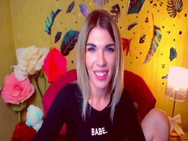 Live sex webcam photo for Sendy_White #269056201