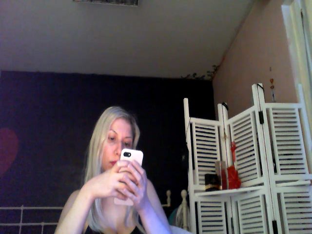 Live sex webcam photo for Marvel33 #269062528