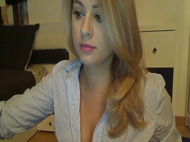 Live sex webcam photo for MISS__S #269062104