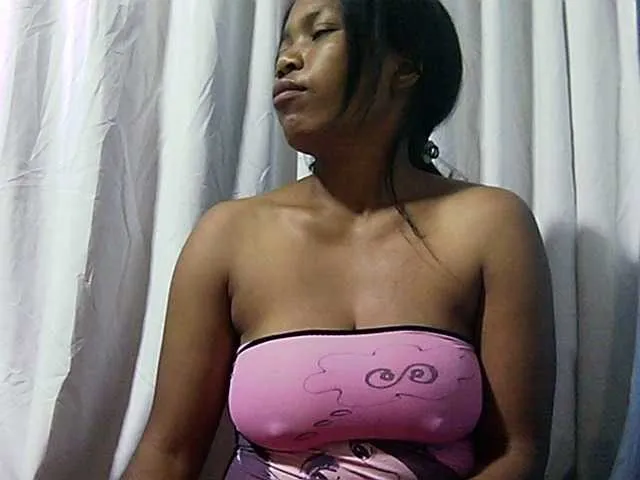 Live sex webcam photo for MIRANDAW #269048546