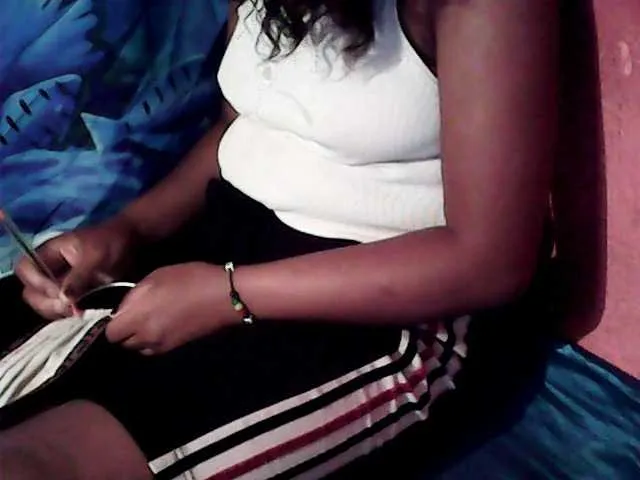 Live sex webcam photo for YourEbonyToy #269048168