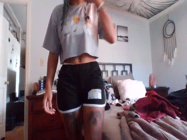 Live sex webcam photo for StonedSakura #269056663