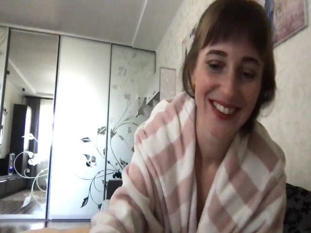 Live sex webcam photo for Littlelena18 #269054606