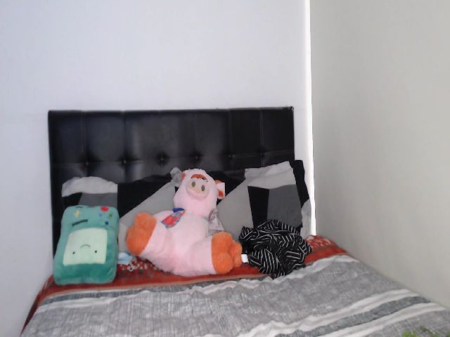 Live sex webcam photo for Zoe_be #269062077