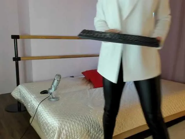 Live sex webcam photo for DemonicAngel #269078410