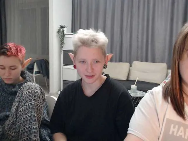 Live sex webcam photo for BugaGirls #269063348