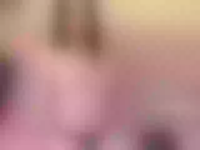 Live sex webcam photo for Petitemiss4u #269079702