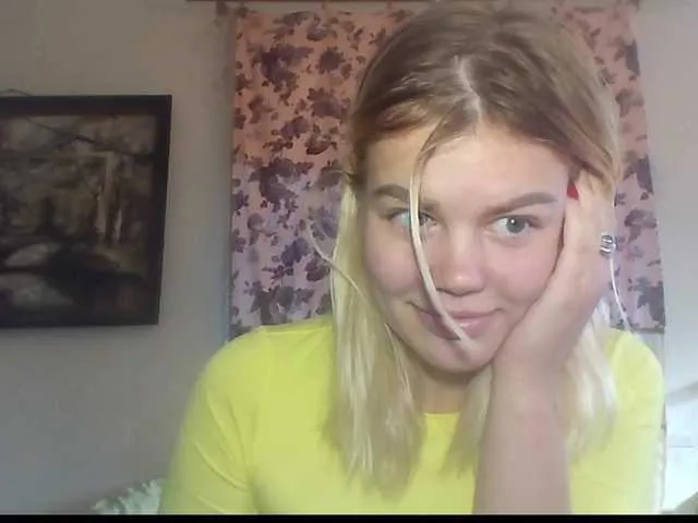 Live sex webcam photo for mariannaa #269068746