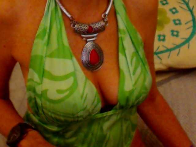 Live sex webcam photo for shannon4u #287962845