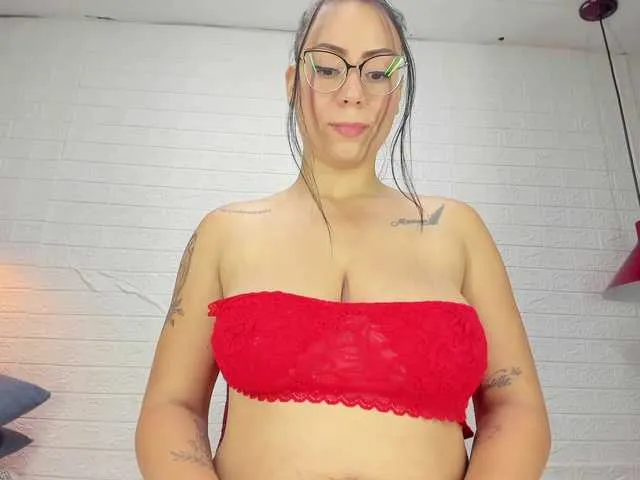 Live sex webcam photo for CAMILA-MILF #269078989