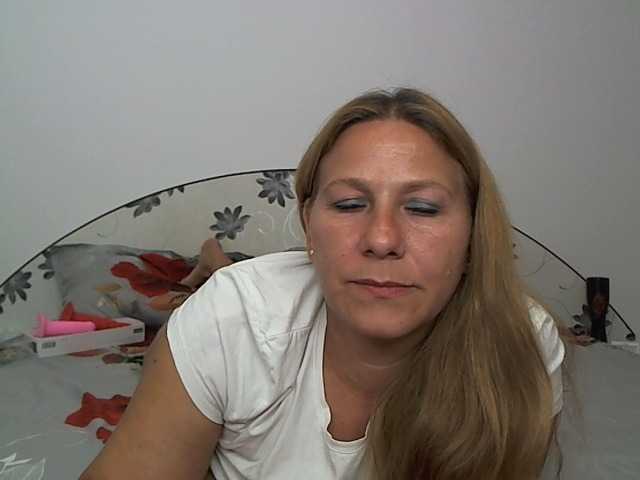 Live sex webcam photo for imola80 #269064222