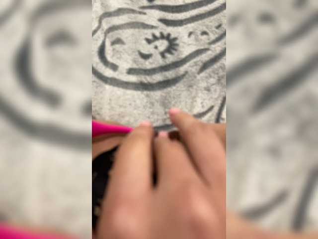 Live sex webcam photo for LolaSyde #269073288