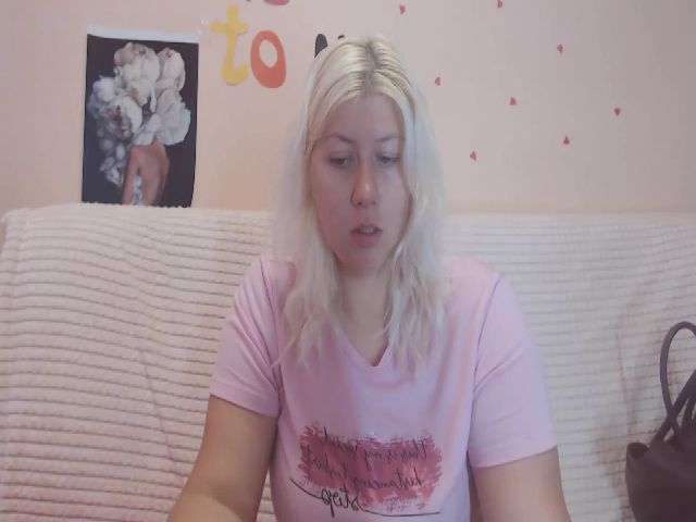 Live sex webcam photo for Kylie_Pag #269065952