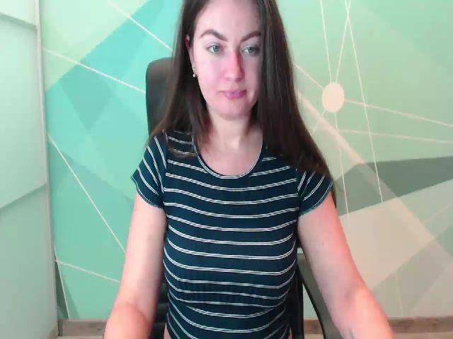 Live sex webcam photo for VictoriaFae #269069485
