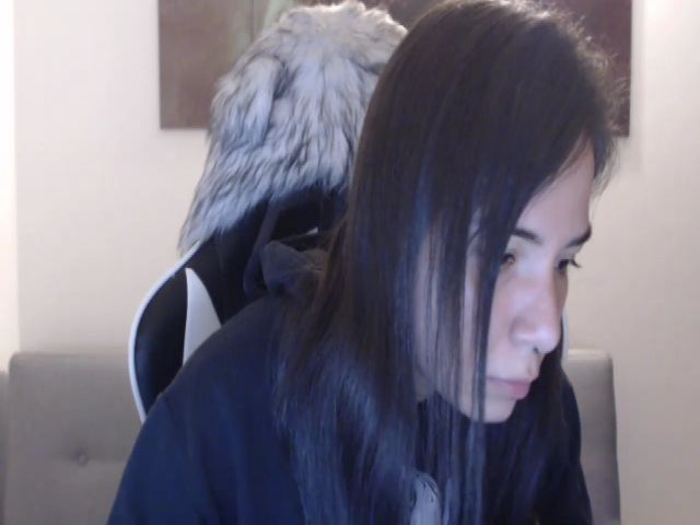 Live sex webcam photo for LycanGirl #269066688