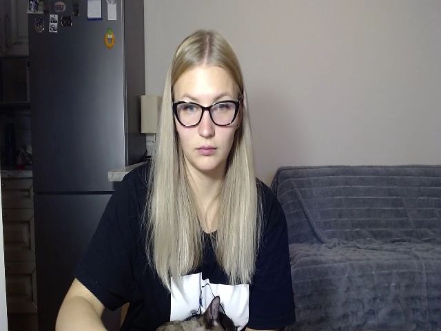 Live sex webcam photo for UrBlack_Kitty #269077369