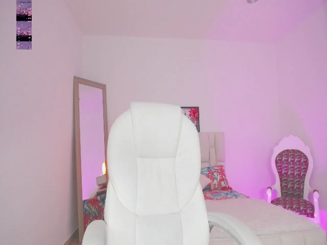 Live sex webcam photo for Karina_V #269067202