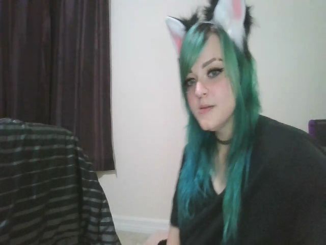 Live sex webcam photo for FloraSky #269070352