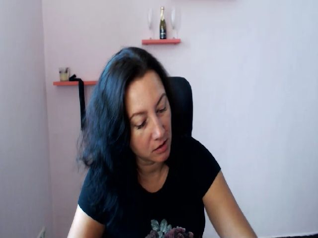 Live sex webcam photo for LexiFox_ #269068356