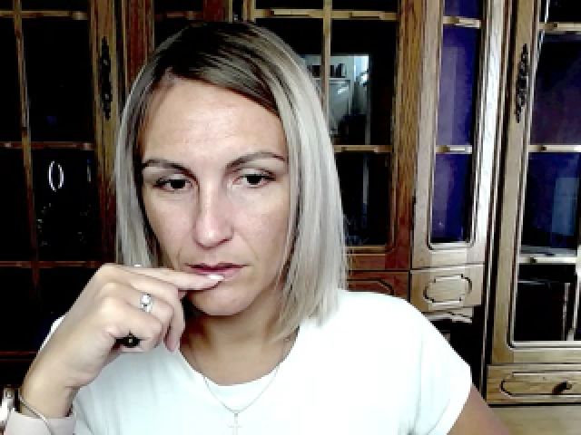Live sex webcam photo for MiliEsiens #269070197