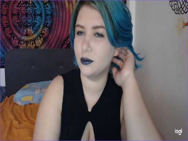 Live sex webcam photo for GoddessEmma #269072088