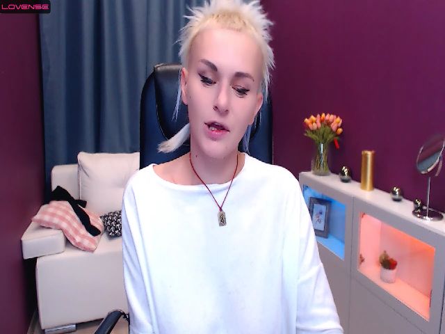 Live sex webcam photo for XJG99 #269070425