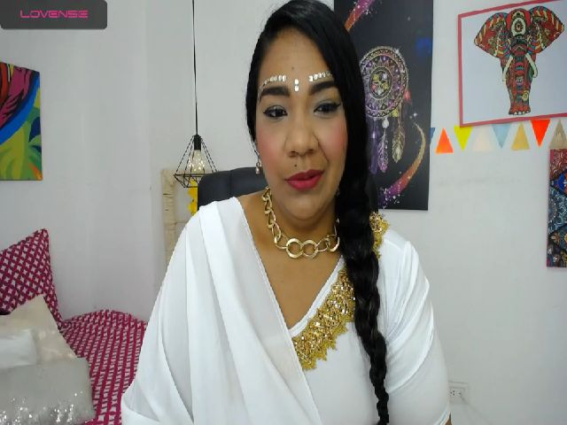 Live sex webcam photo for IndianMama #269074886