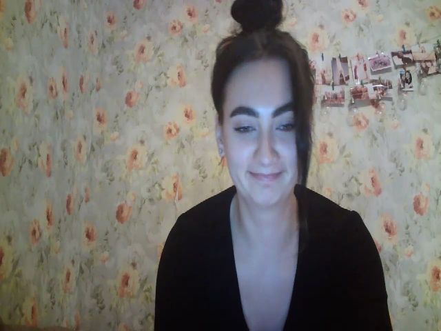 Live sex webcam photo for lolly_hollyy #269077913