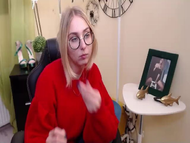 Live sex webcam photo for DIRTYgianna #269080513