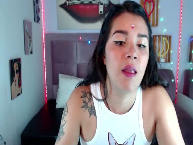 Live sex webcam photo for Graicy_Reyes #269075354