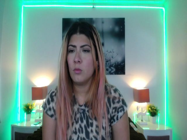 Live sex webcam photo for NicolSaenz #269077610