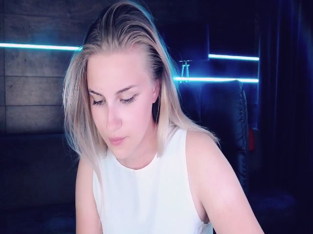 Live sex webcam photo for SantaGirll #269076747