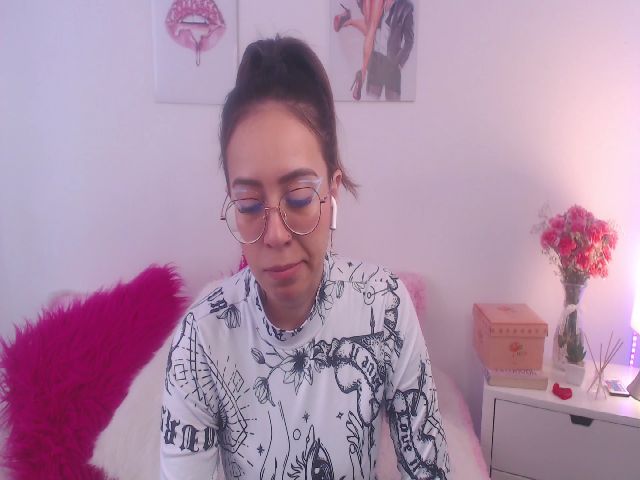 Live sex webcam photo for SamPuckett #269077867