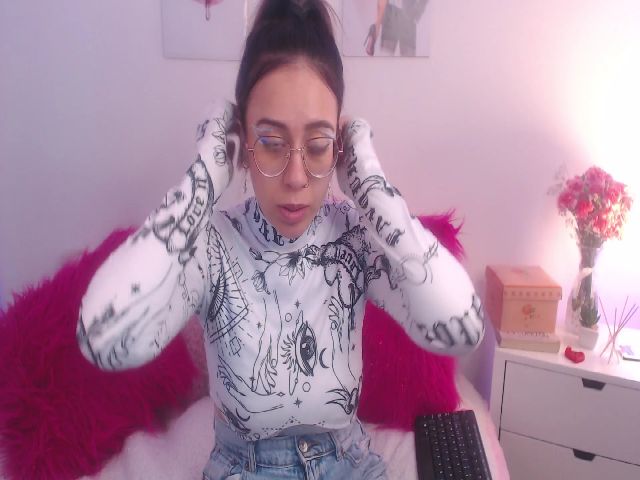 Live sex webcam photo for SamPuckett #269083580