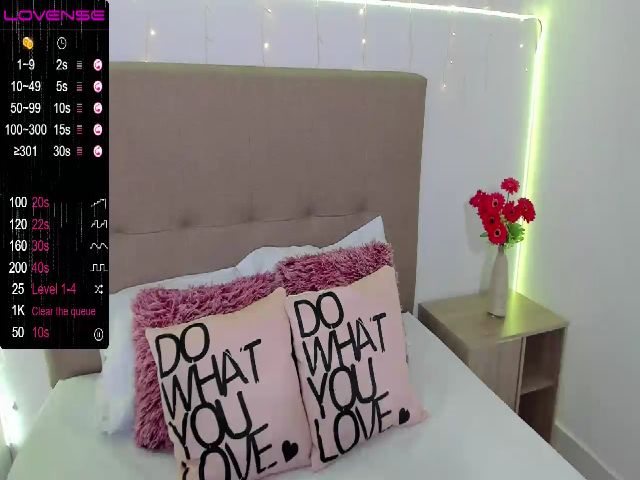 Live sex webcam photo for Nicol_sofia_ #269082708