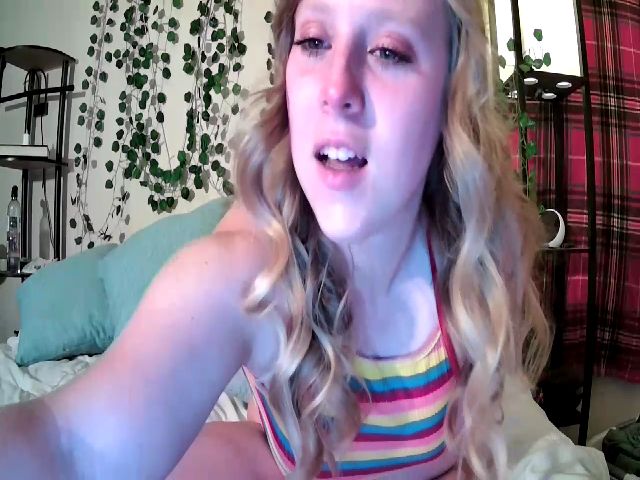 Live sex webcam photo for YummyDuchass #269065681