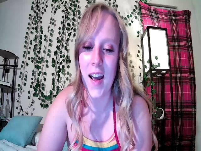 Live sex webcam photo for YummyDuchass #269067886