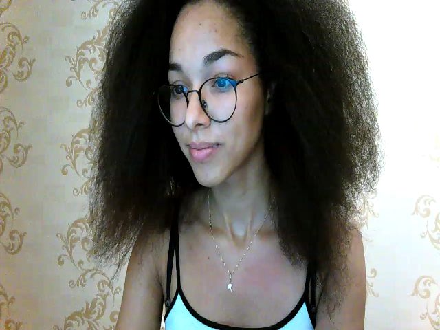 Live sex webcam photo for Carmel_Dee #269077518