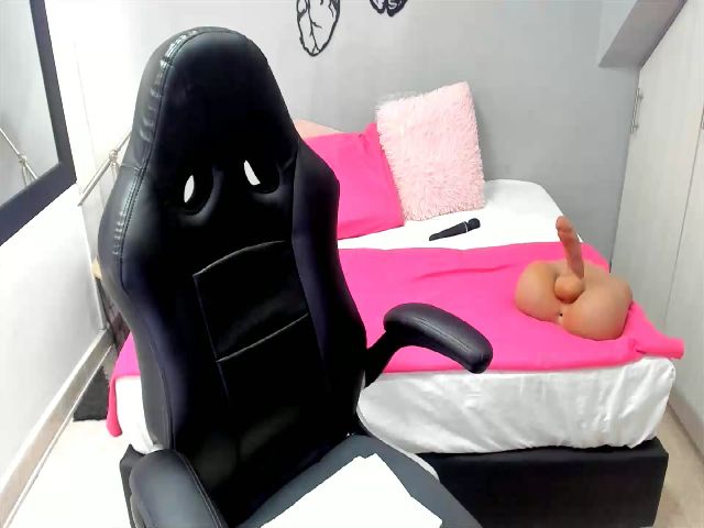 Live sex webcam photo for Rebecabrownie #269074858