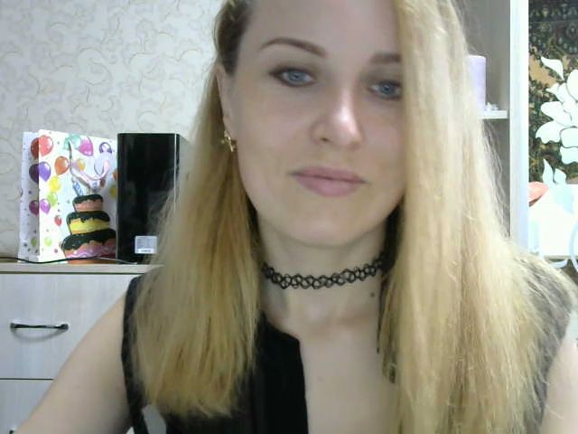 Live sex webcam photo for TrisMery #269070775