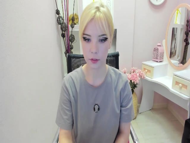Live sex webcam photo for VeronicaRangy #269083027