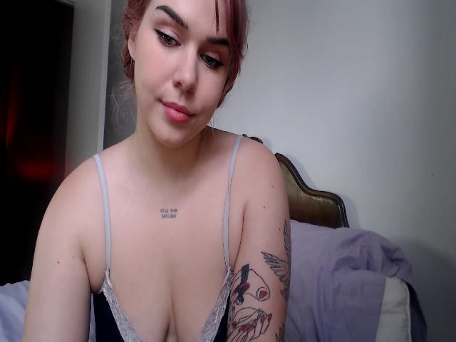 Live sex webcam photo for saintlilou #269083687