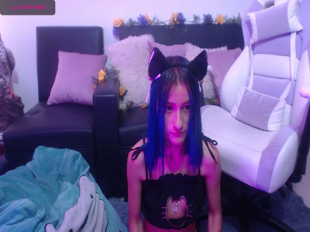Live sex webcam photo for Silvana_21_ #269083274