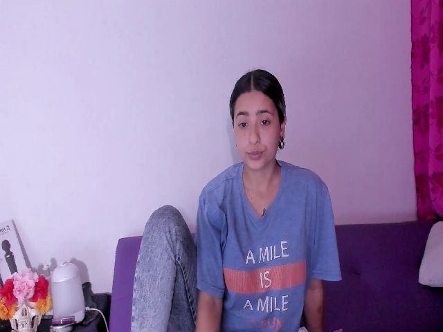 Live sex webcam photo for Coraline226 #269070336