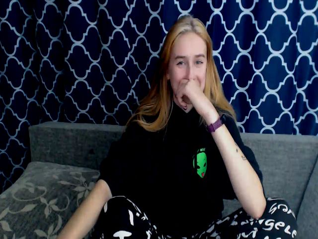 Live sex webcam photo for Honey_dream #269080665