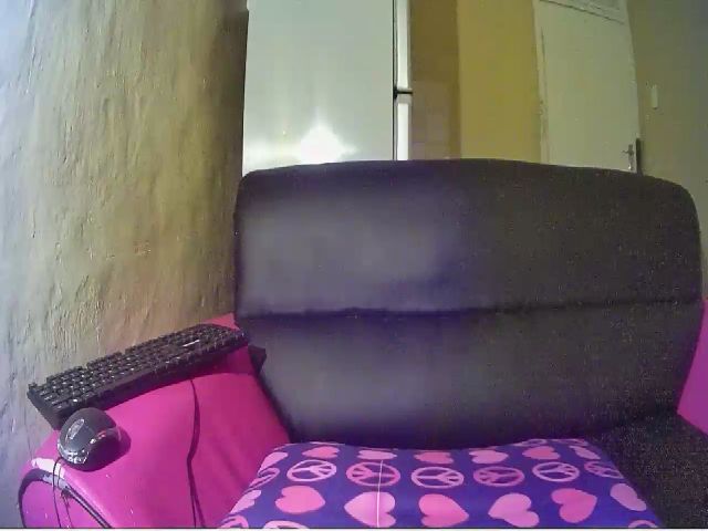 Live sex webcam photo for Juicyassbabe #269077756