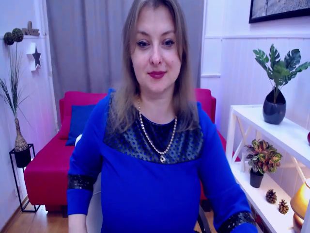 Live sex webcam photo for MirandaXl #269068435