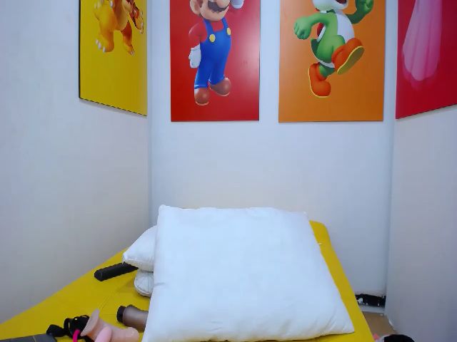 Live sex webcam photo for LeilaEvanns #269081645