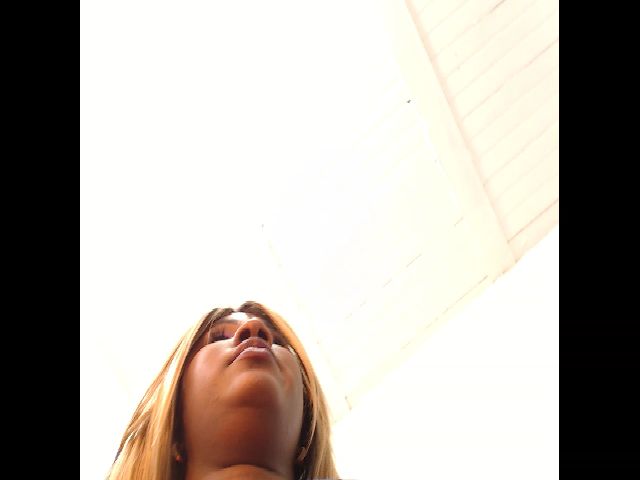 Live sex webcam photo for PussyWet_4U #269077399